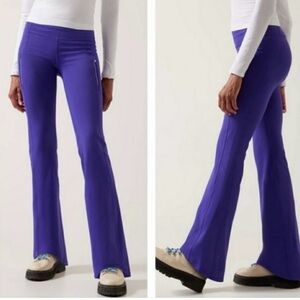 Athleta RainierBootcutPantsspecifically featuring bootcut legstyleandhighrisefit